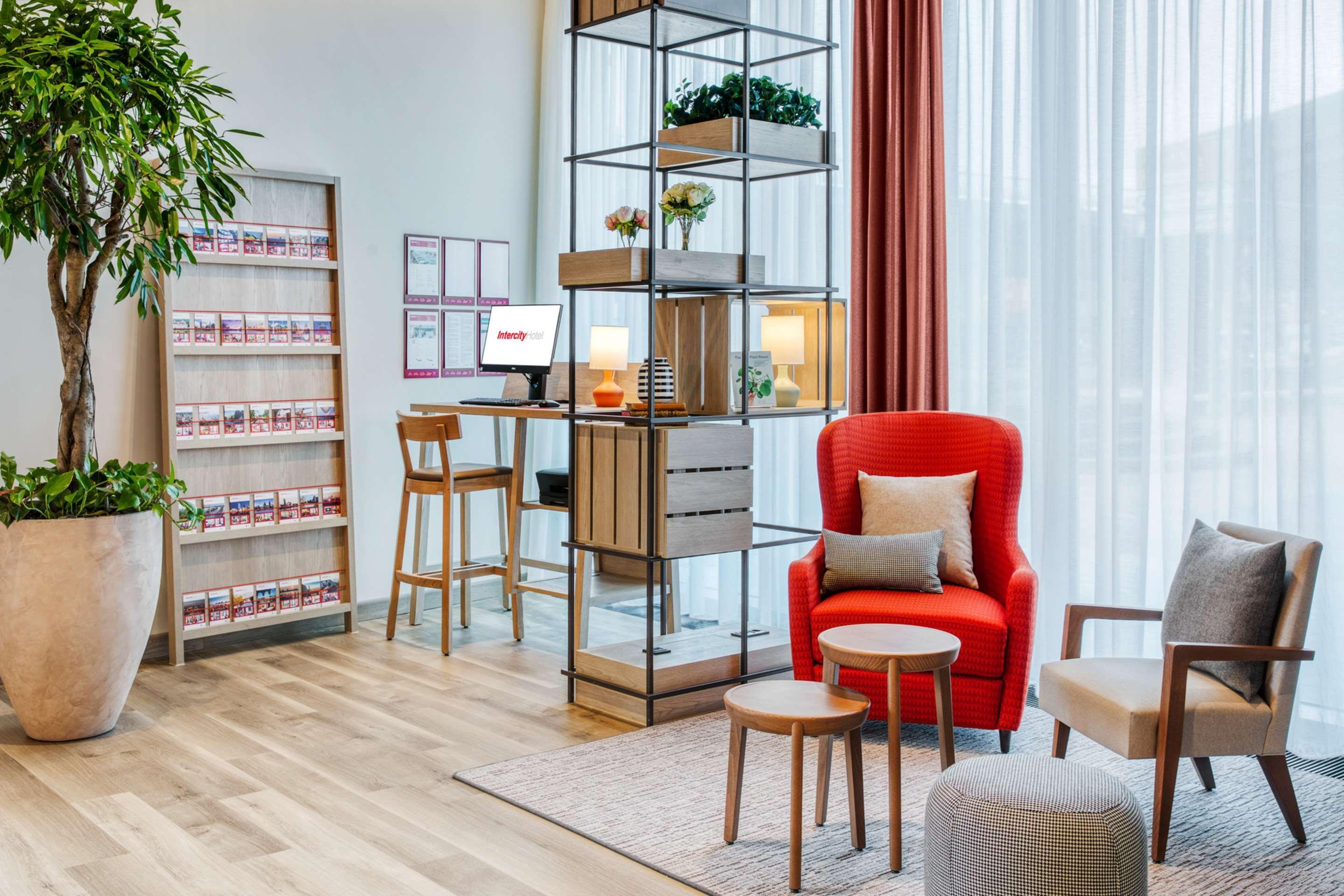 Intercityhotel Hauptbahnhof-ost Hotel 4*