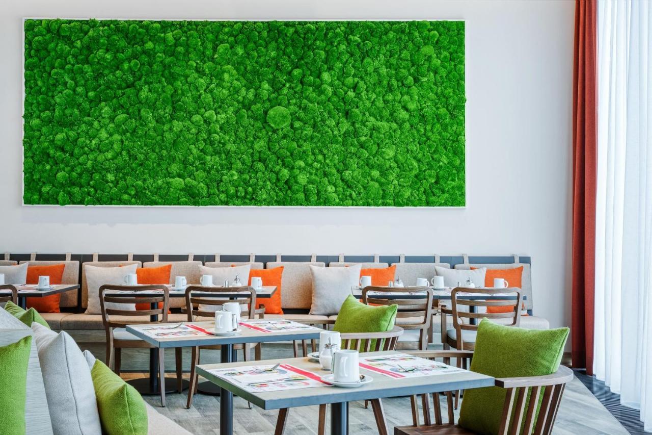 Intercityhotel Hauptbahnhof-ost Hotel 4*